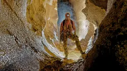 Visuel de La grotte de Riesending : descente au fond du gouffre
