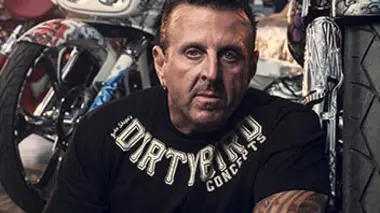 La guerre des Bikers E06 Un pari risqué