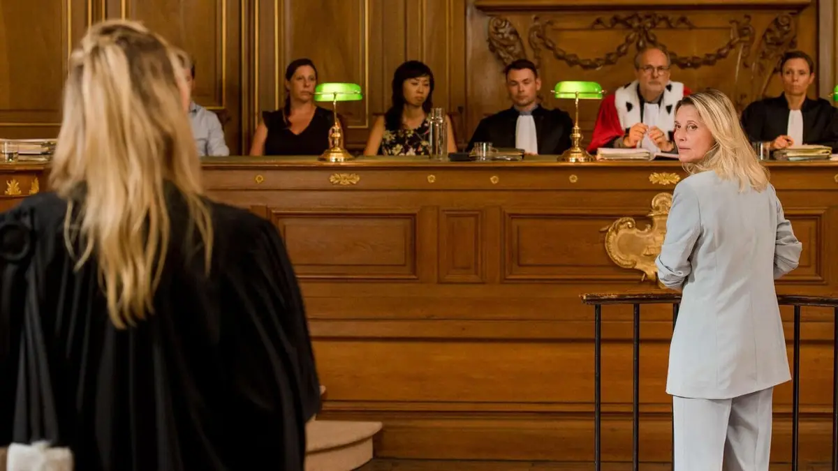 La loi de... La loi de Damien : L'égal des dieux