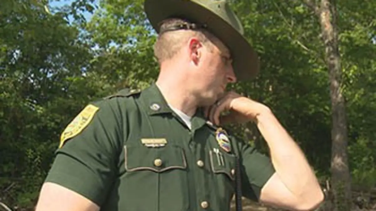 La loi de Northwoods : New Hampshire S01E02 L'alligator domestique