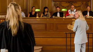 La loi de... S01E14 La loi de Damien : L'égal des dieux