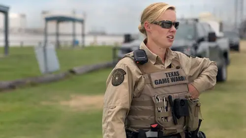 La loi du Texas S01E01 Caméra bien placée