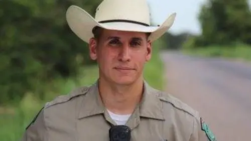 La loi du Texas S03E06 Submergés