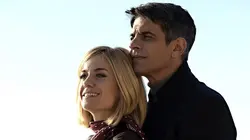 La main au collet, la série