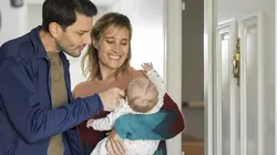 La maison d'en face S01E01