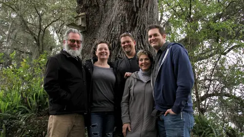 La malédiction de Morgan City La chemise bleue d'Idlewild