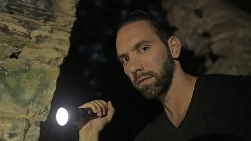 La malédiction de Shepherdstown S01E04 Dans le cimetière