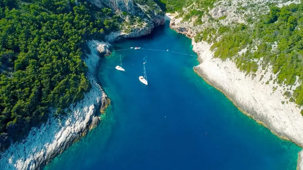 La mer Adriatique Entre Split et Dubrovnik