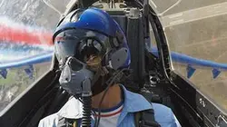 La Patrouille de France entre ciel et terre