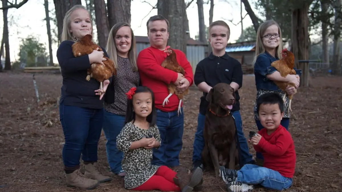 Casting La petite famille Johnston La course aux poules