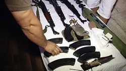 Visuel de La route des armes : l'incroyable filière des kalachnikovs