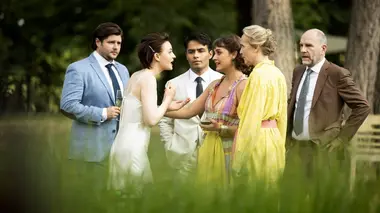 La saison du Verseau S01E01 Le mariage