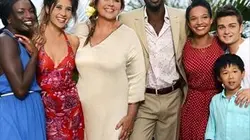 La smala s'en mêle S01E04 Merci du cadeau