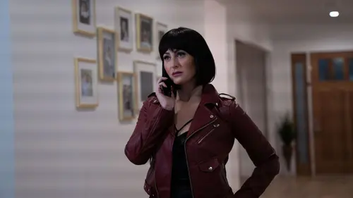 Casting La soeur de trop