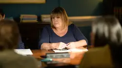 La stagiaire S10E02 La mort et son double