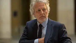 La stagiaire S07E01 Etre et avoir été