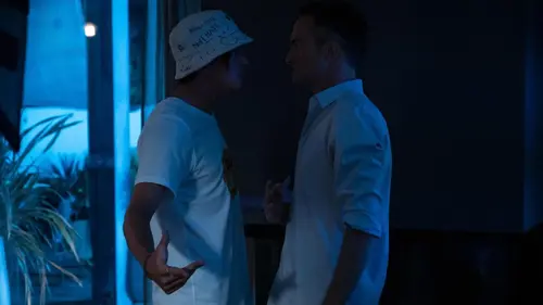 La stagiaire S06E02 A la dérive