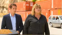 La stagiaire S05E03 Les liens du sang