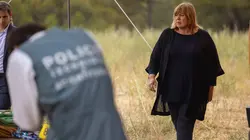 La stagiaire S07E03 Toujours plus haut