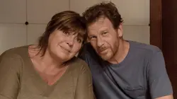 La stagiaire S03E03 Une famille sans histoire