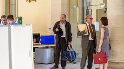 La stagiaire S05E03 Les liens du sang