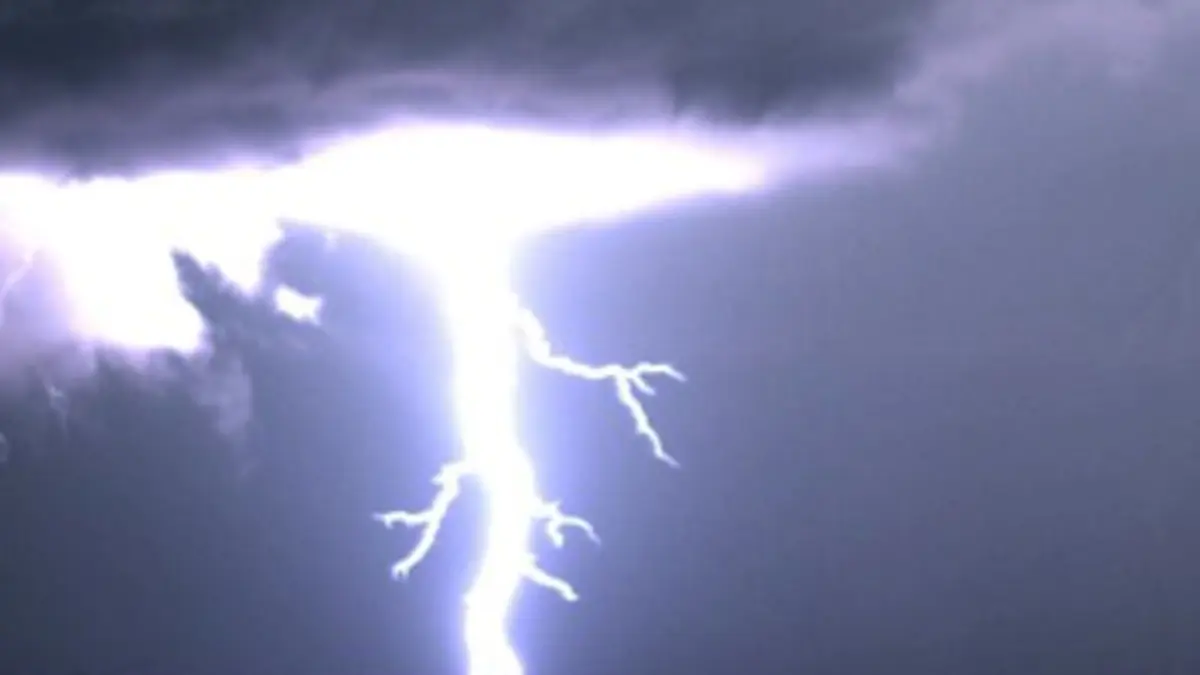 La Terre en colère Foudre