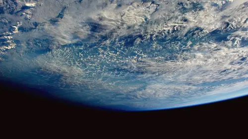 La Terre en mouvements : Trois éléments pour une planète