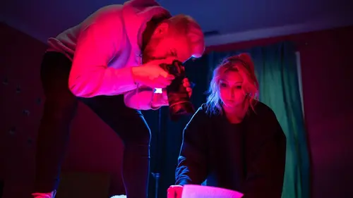 La traque aux cyberprédateurs Deux mensonges, une vérité