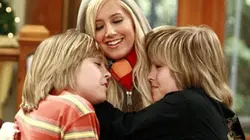 La vie de palace de Zack et Cody S03E13 L'équipe du Tipton
