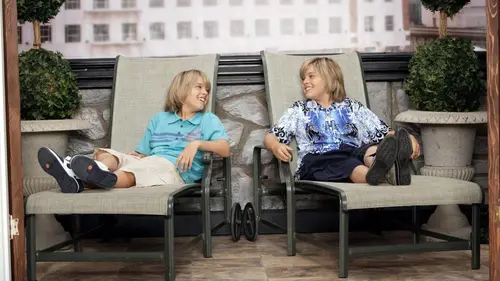 La vie de palace de Zack et Cody S01E11 Le voleur de bijoux