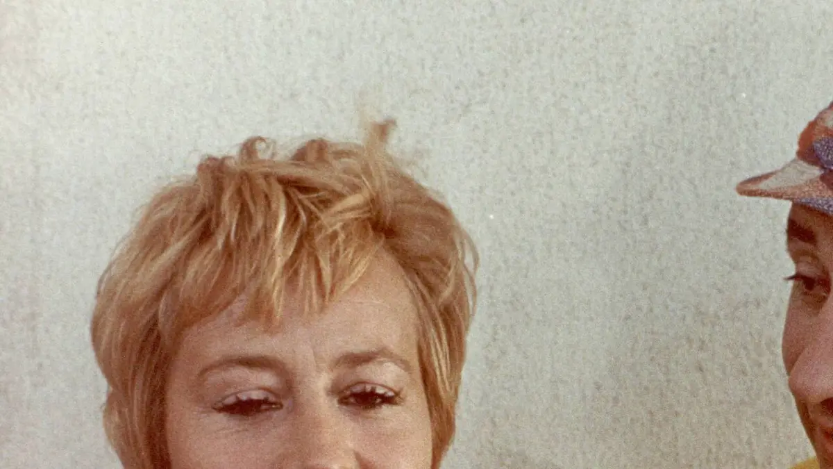 La vieille fille en streaming