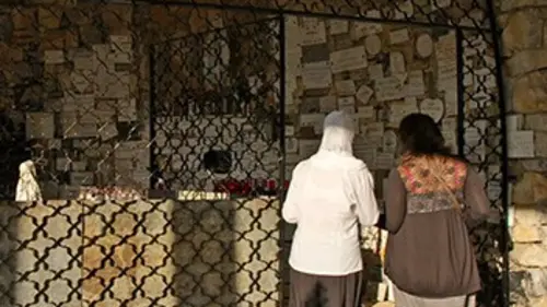 La vierge et la cité