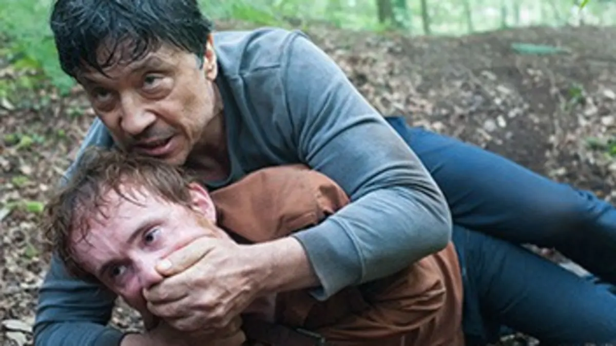 La zona S01E03 Le centre de bien-être