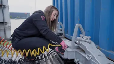 Lady Truckers NL: Meiden die Rijden