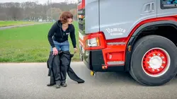 Lady Truckers S02E11