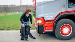 Lady Truckers S02E11