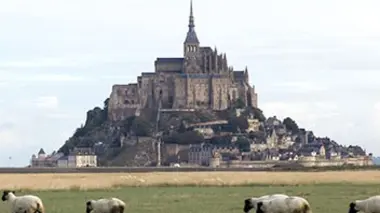 En îles de France : Mont-Saint-Michel et Ouessant
