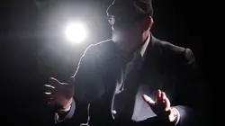 Larry : dentiste et dealer