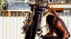 Laurie Moto Club S01E01 Ural infernal