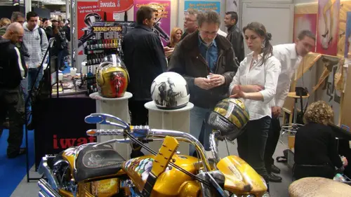 Laurie Moto Club S01E01 Ural infernal