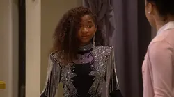 Lay Lay dans la place S01E07 A-Lay-Lay-luia !