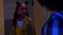 Lay Lay dans la place