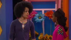 Lay Lay dans la place