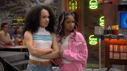 Lay Lay dans la place