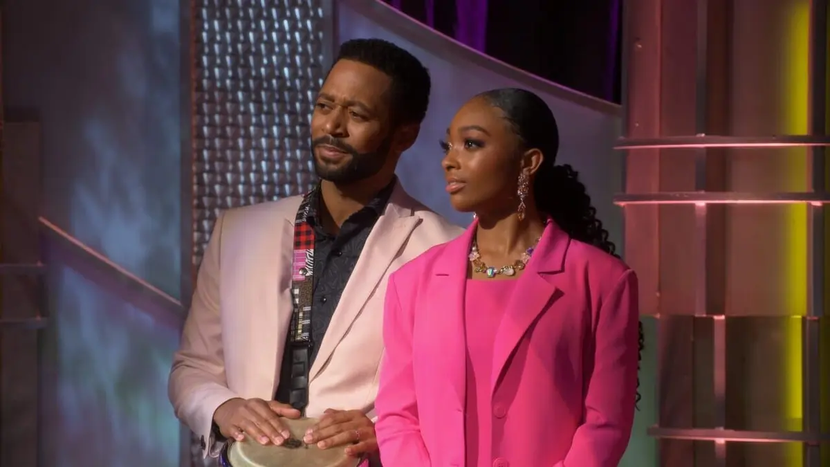 Lay Lay dans la place S02E02 On dirait un bug