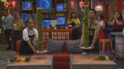 Lay Lay dans la place S02E03 Les Burger Games