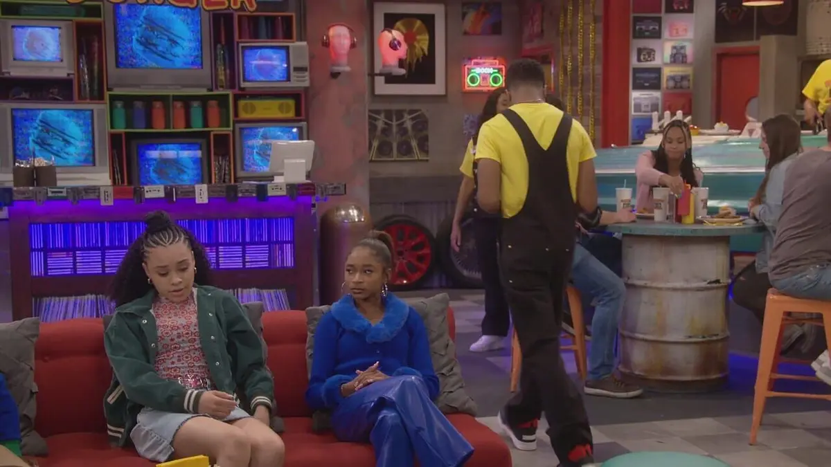 Lay Lay dans la place S02E08 Punchlines