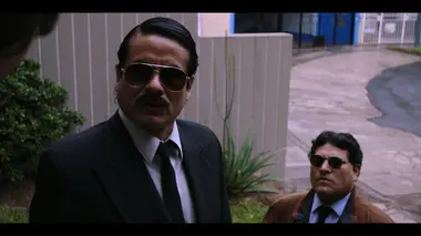 Le chanteur et le dictateur