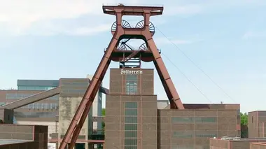 La lente chute d'un empire