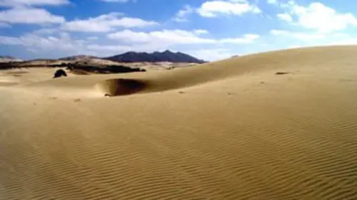 Le ciel nous est tombé sur la tête S02E08 Tsunami de sable